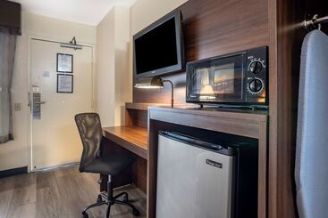 هتل Best Western Salisbury Plaza