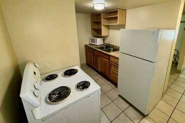 هتل Big Chile Inn & Suites