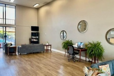 هتل Big Chile Inn & Suites