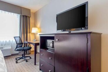 هتل Clarion Inn Elmira Horseheads