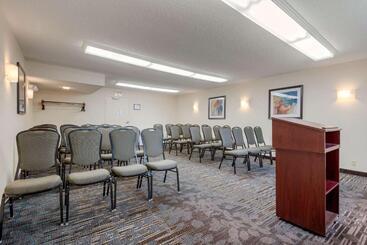 هتل Clarion Inn Elmira Horseheads