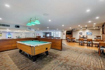 هتل Clarion Inn Elmira Horseheads