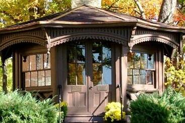 هتل Clarion Inn Elmira Horseheads