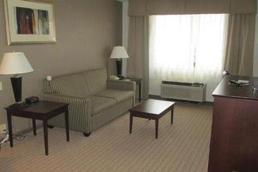 هتل Clarion Inn Elmira Horseheads