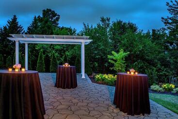 Delta Hotels By Marriott Chesapeake Norfolk