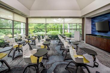 Delta Hotels By Marriott Chesapeake Norfolk
