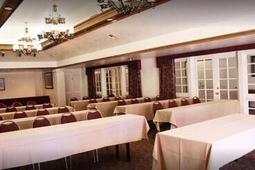 هتل Desert Garden Inn, A Trademark Collection  By Wyndham
