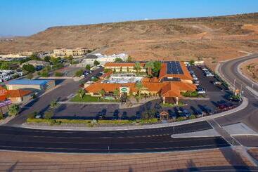 هتل Desert Garden Inn, A Trademark Collection  By Wyndham