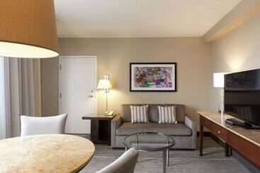 Doubletree By Hilton Hotel & Suites Houston By The Galleria