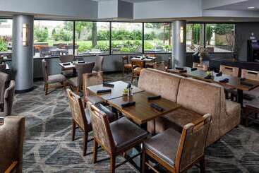 هتل Doubletree By Hilton Appleton