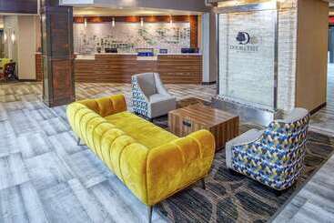 هتل Doubletree By Hilton Appleton