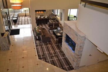 هتل Doubletree By Hilton Houston Hobby Airport