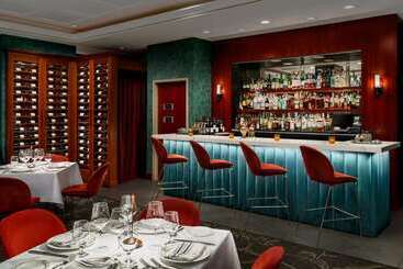 هتل Doubletree By Hilton New York Midtown Fifth Ave
