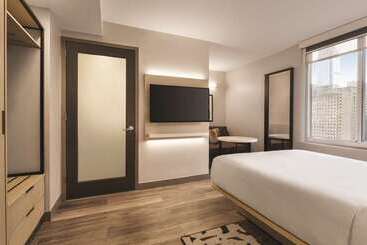 هتل Doubletree By Hilton New York Midtown Fifth Ave