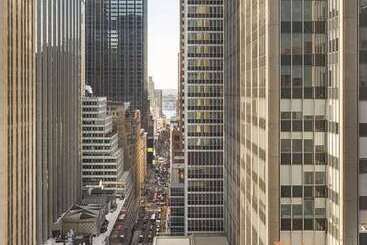 هتل Doubletree By Hilton New York Midtown Fifth Ave