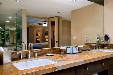 هتل Doubletree By Hilton Phoenix Mesa
