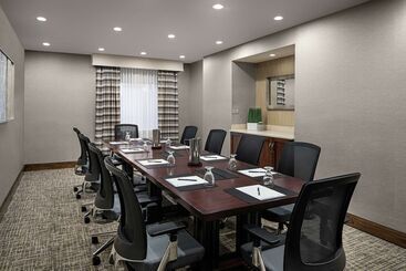 هتل Doubletree Suites By Hilton Charlotte Southpark
