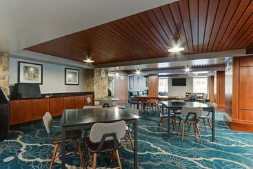 호텔 Drury Inn & Suites San Antonio Airport