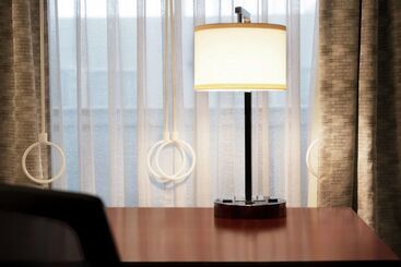 هتل Embassy Suites By Hilton Brunswick