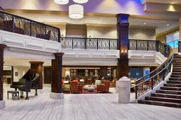 هتل Four Points By Sheraton Little Rock Midtown