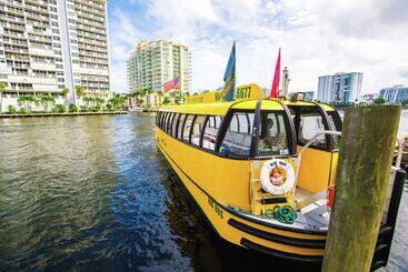 هتل Galleryone Doubletree Hilton Gc Turtle Cove