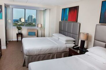 هتل Galleryone Doubletree Hilton Gc Turtle Cove