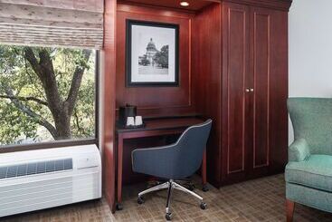 هتل Hampton Inn Austinnorth @ I35 & Hwy 183