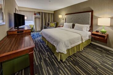 هتل Hampton Inn Charlottesville