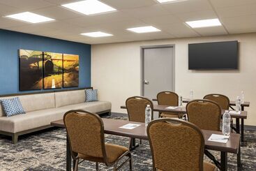 هتل Hampton Inn Chicagoo Hare International Airport