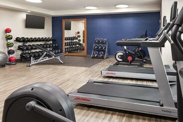 هتل Hampton Inn Chicagoo Hare International Airport