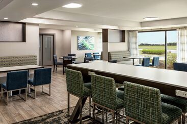 هتل Hampton Inn Chicagoo Hare International Airport
