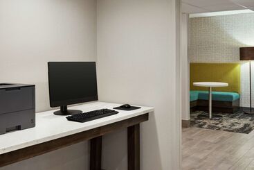 هتل Hampton Inn Chicagoo Hare International Airport