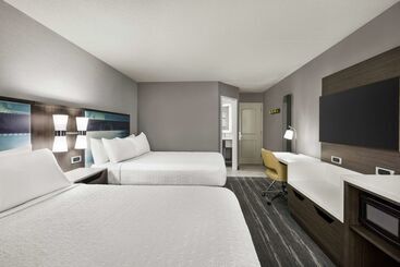 هتل Hampton Inn Chicagoo Hare International Airport