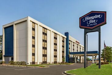 هتل Hampton Inn Chicagoo Hare International Airport