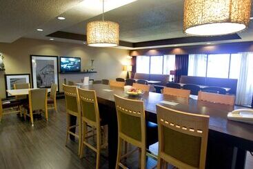 בית מלון כפרי Spark By Hilton Green Bay