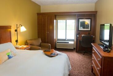 בית מלון כפרי Spark By Hilton Green Bay