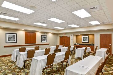 هتل Hampton Inn Hendersonville
