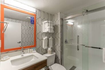 هتل Hampton Inn Madison East Towne Mall Area