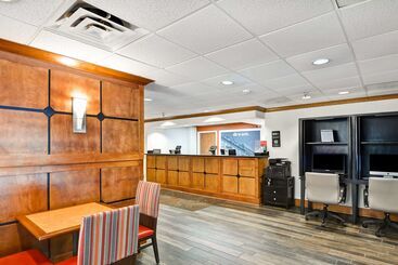 هتل Hampton Inn Memphis Poplar