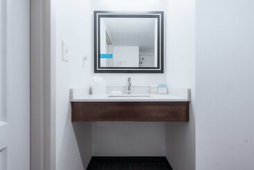 هتل Hampton Inn Meridian