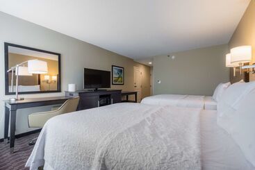 هتل Hampton Inn Meridian