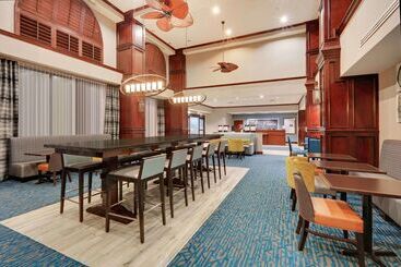 هتل Hampton Inn & Suites Dallasarlingtonsouth