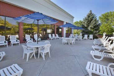 هتل Hampton Inn Toledo South/maumee