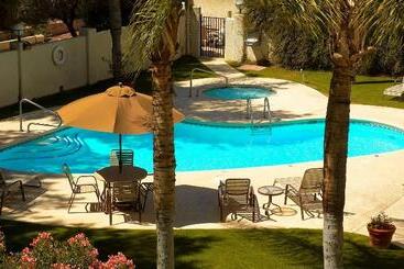 בית מלון כפרי Hampton Inn Tucsonairport