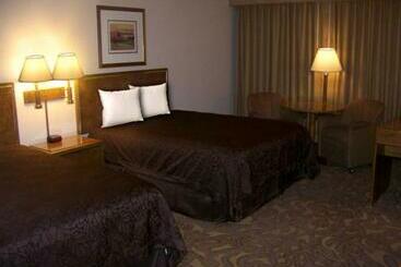 هتل High Desert Inn