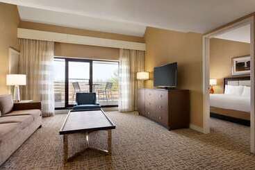 هتل Hilton Boston/dedham