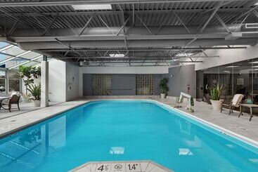 هتل Hilton Chicago/oak Lawn