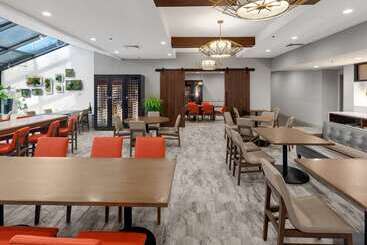 هتل Hilton Chicago/oak Lawn