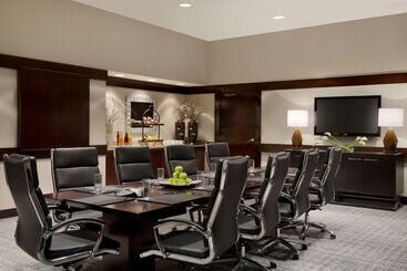 هتل Hilton Greenville
