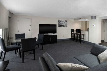 هتل Hilton Greenville